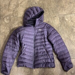 Arc'teryx Women's Purple hooded Down Jacket, M, REPAIRED